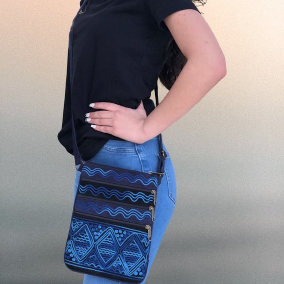 Black and Blue Crossbody Purse Geometric Design - Picture 1 of 3